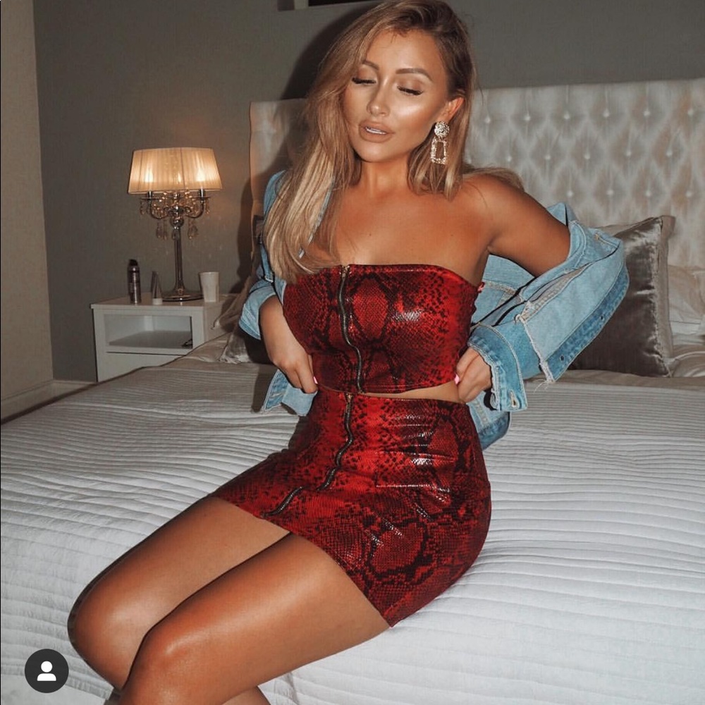 Mylie red snake print two piece set NWT